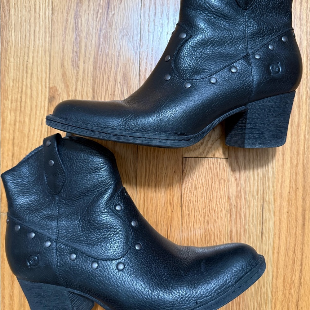 Women’s Black Leather Boots